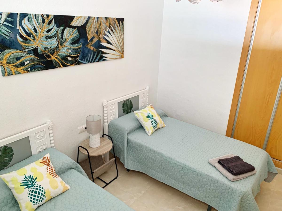 Sunny Beach Retreat Santa Pola Exterior foto